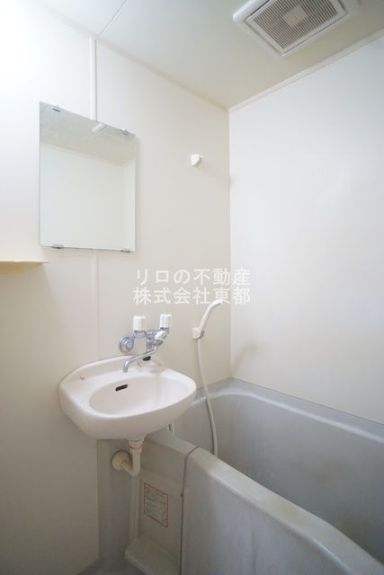 洗面設備　洗面ボウルと鏡もございます☆
