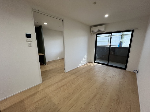 居室・リビング　※現況を優先します。