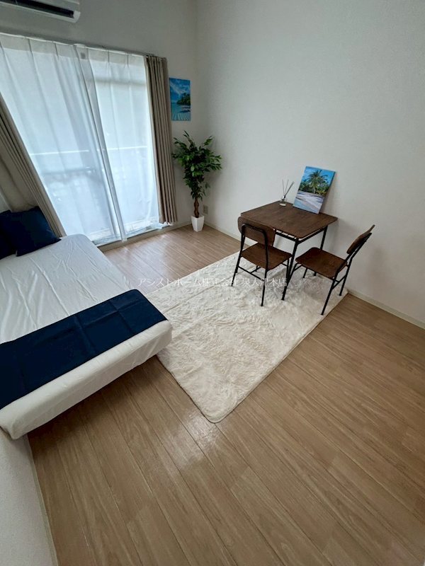 その他部屋・スペース　窓があり日差しの入るお部屋です