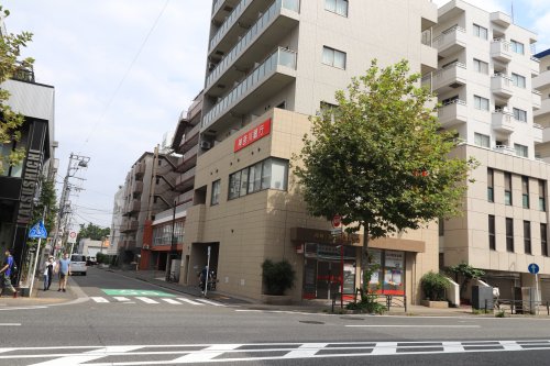 銀行　神奈川銀行横須賀支店（銀行）まで154m