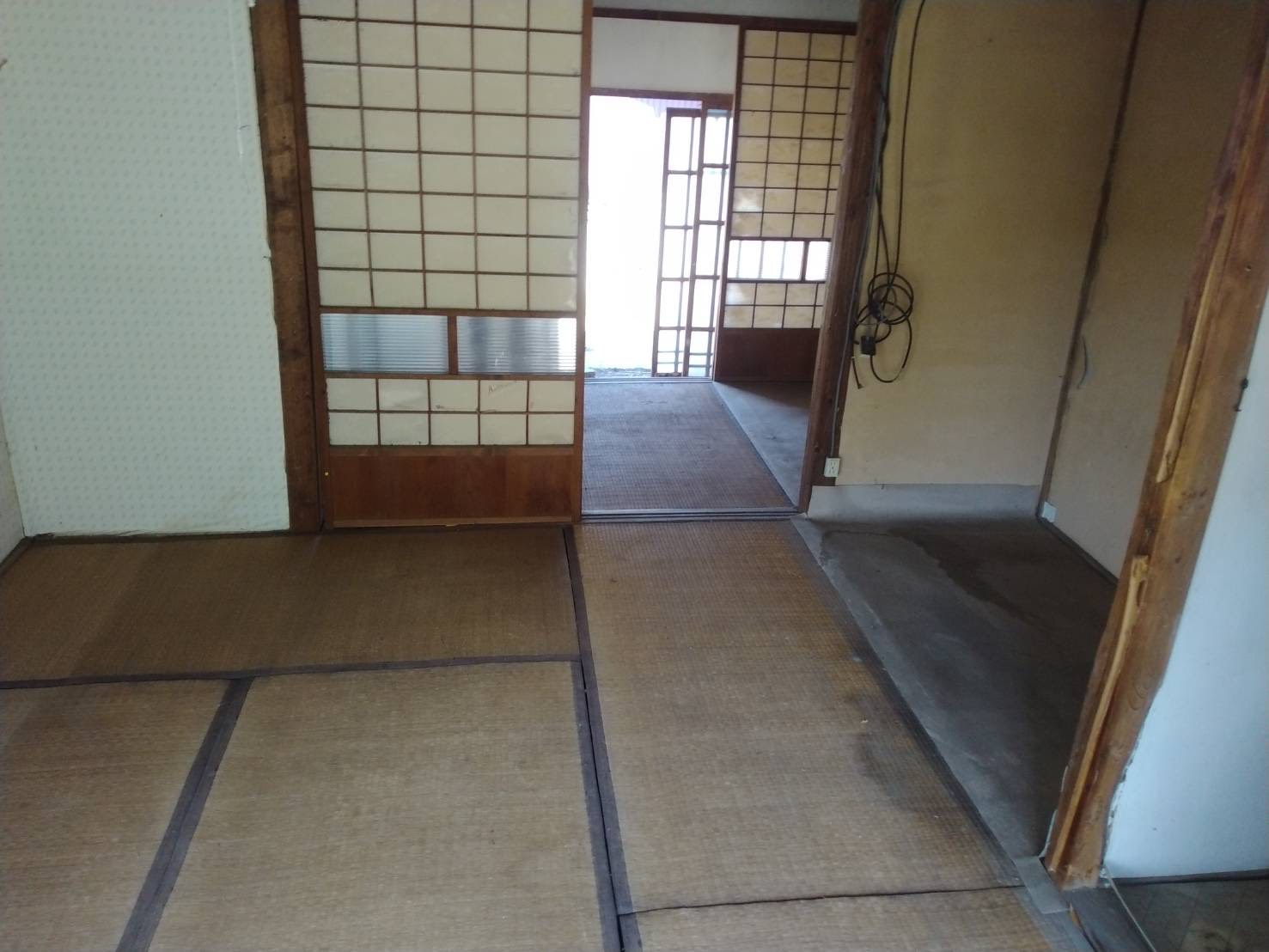 DIY可能お好きにどうぞ!貸家4棟の居間写真