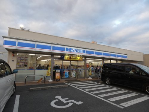 コンビニ　ローソン 熊本萩原町店（コンビニ）まで974m