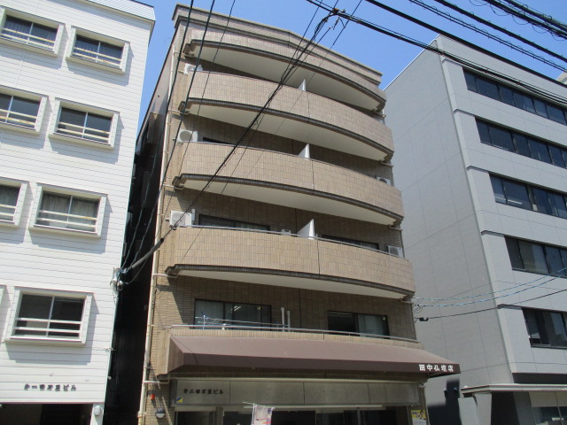 第二田万里ビルの外観写真