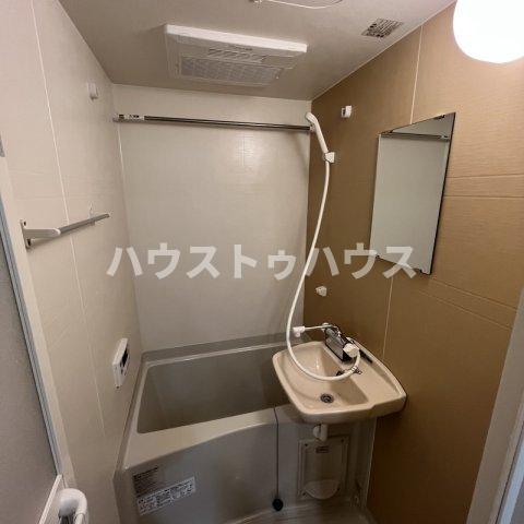 日暮里・舎人ライナー 扇大橋駅 徒歩15分 3階建 築4年の風呂写真