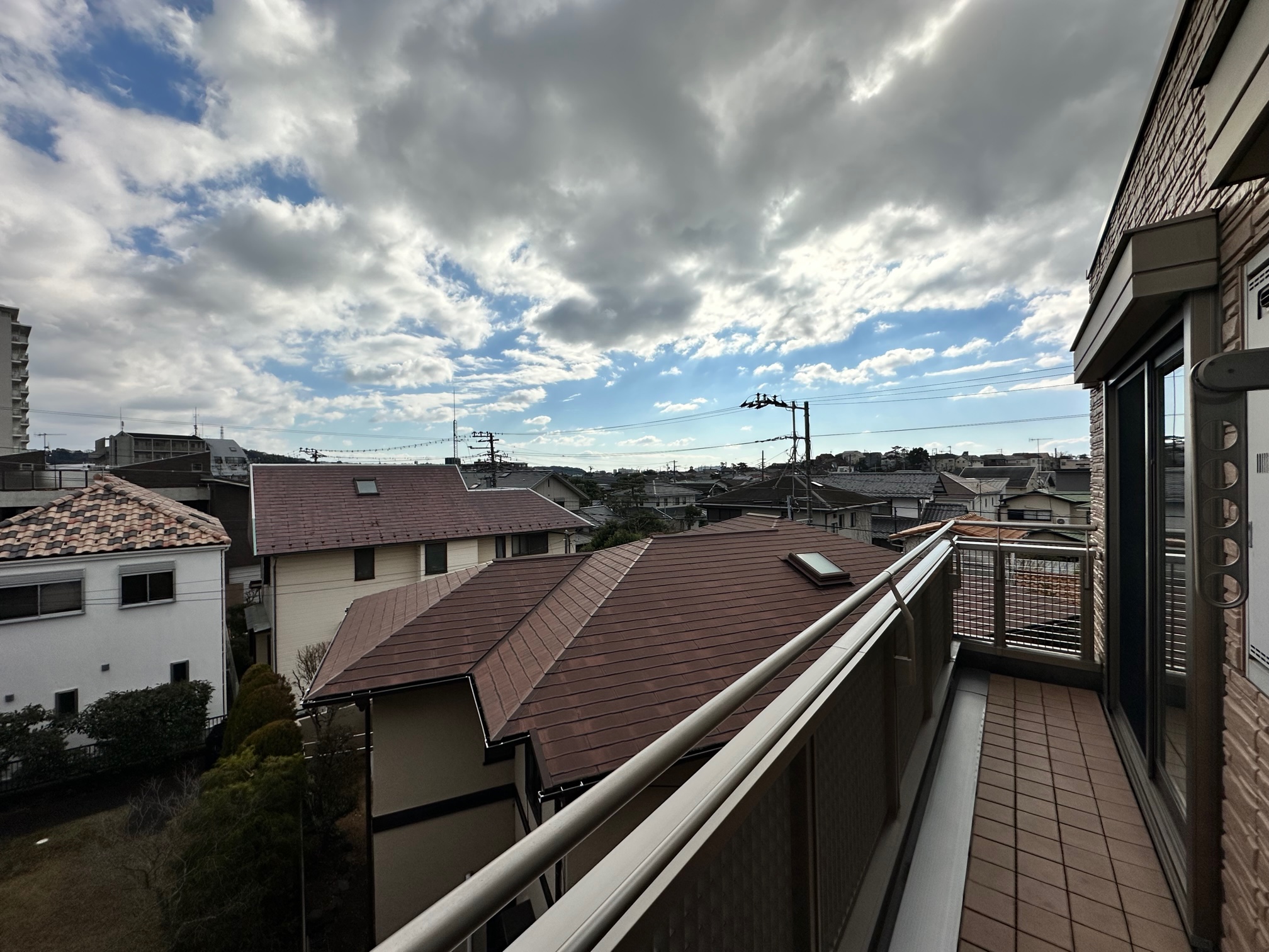 眺望　最上階ならではの眺望で、江の島マリンタワーが見えます！！