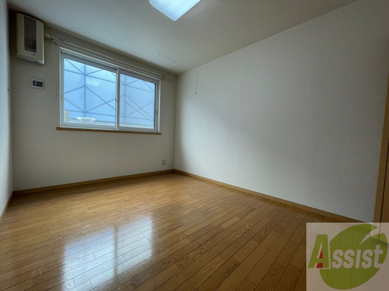 その他部屋・スペース　寝室です。部屋をどう使うかはあなた次第です！