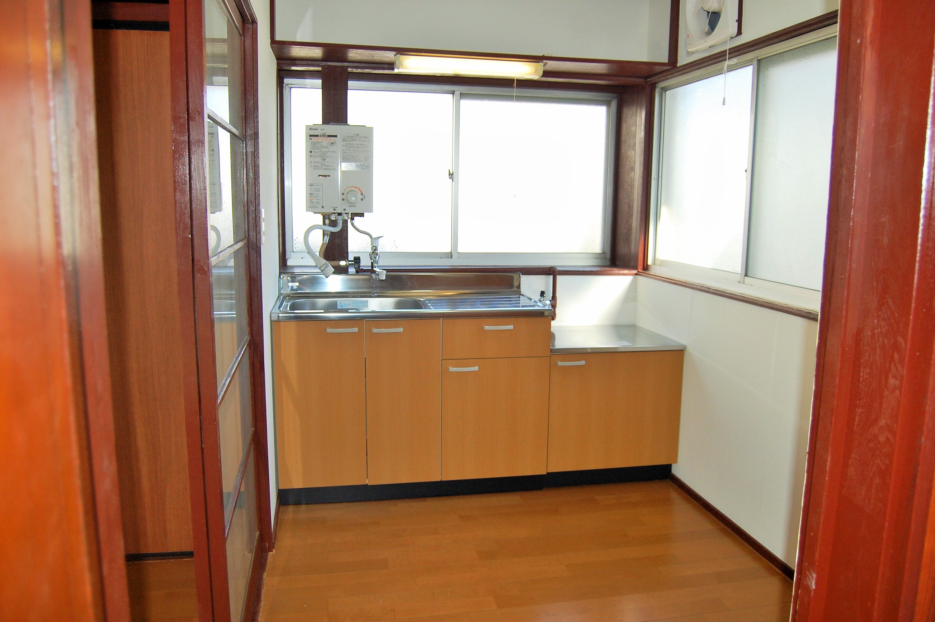 新栄住宅のキッチン写真