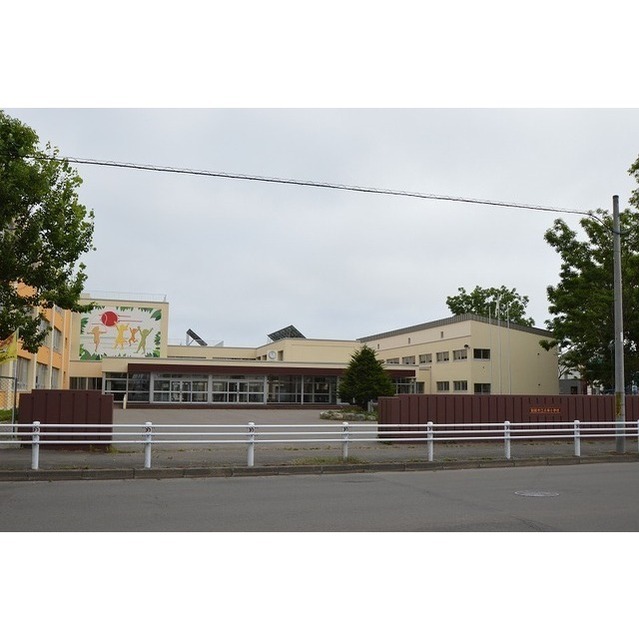 小学校　共栄小学校（小学校）まで320m
