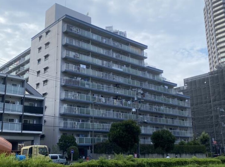 江東区豊洲のマンションの建物外観