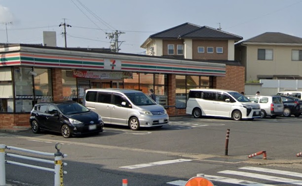 コンビニ　セブンイレブン尾張旭庄南町2丁目店（コンビニ）まで293m