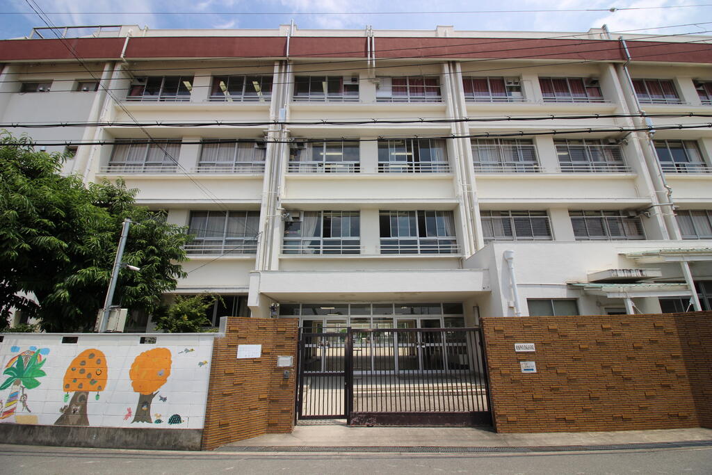 小学校　大阪市立清水小学校（小学校）まで377m