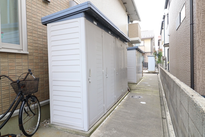 その他設備　タイヤなどしまえるトランクルームもございます♪