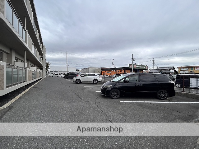 駐車場　エントランス