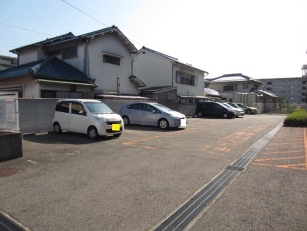 【ア・コテ・ドゥ・シャトーさくらの駐車場】