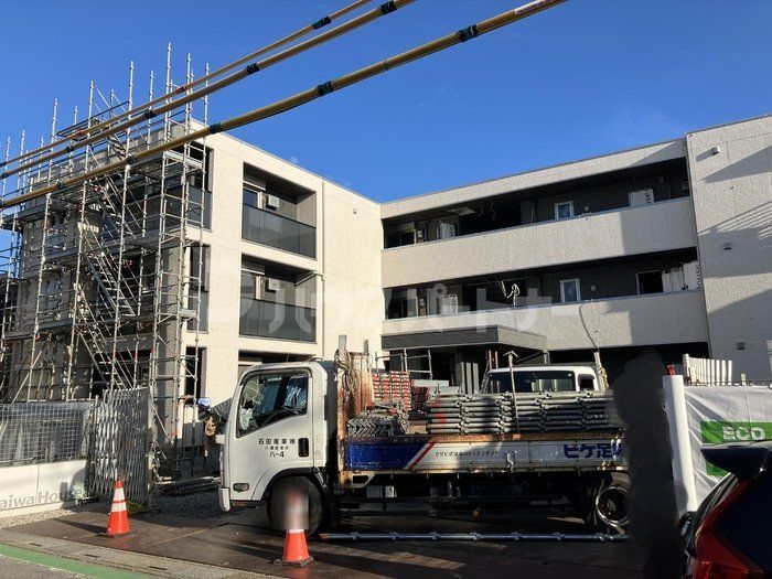 【さいたま市北区本郷町のアパートの建物外観】