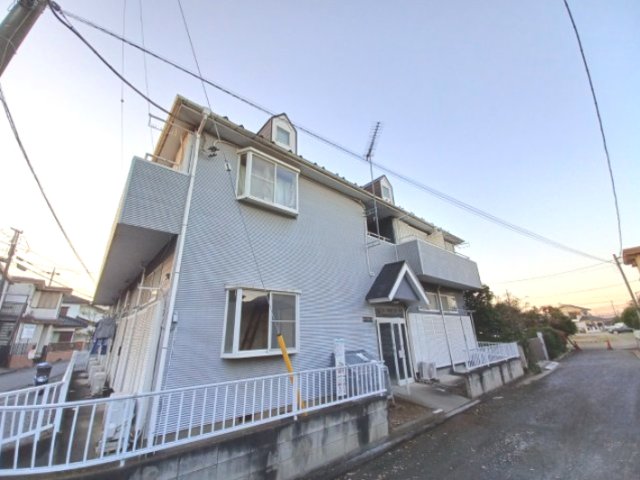 【東松山市和泉町のアパートの建物外観】