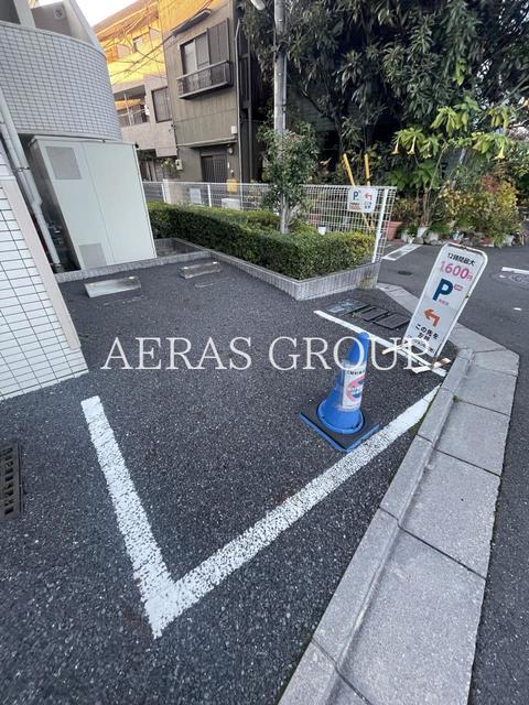 【デ・ソーレ東池袋の駐車場】