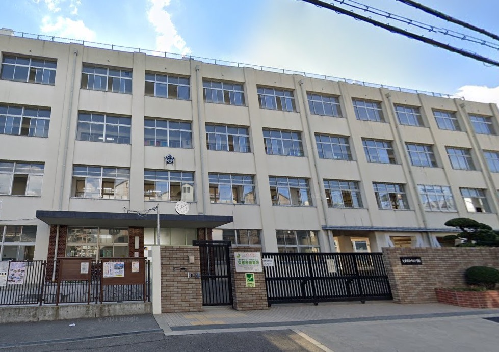 小学校　大阪市立川辺小学校（小学校）まで194m