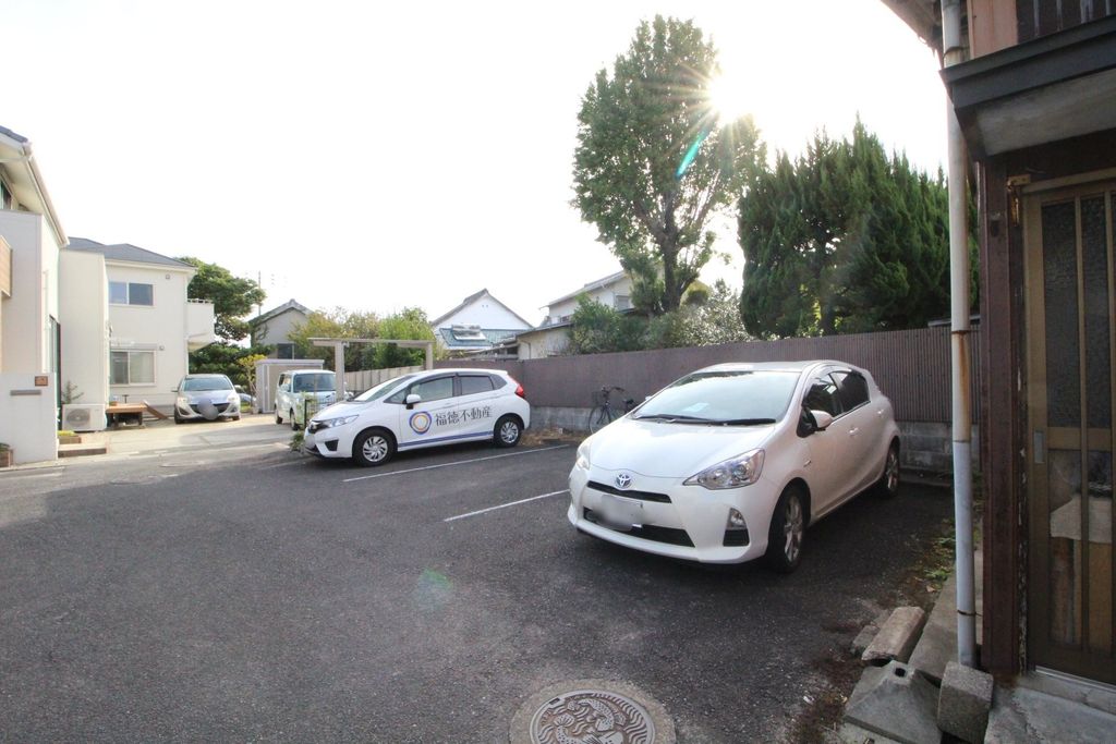 【宮崎コーポの駐車場】