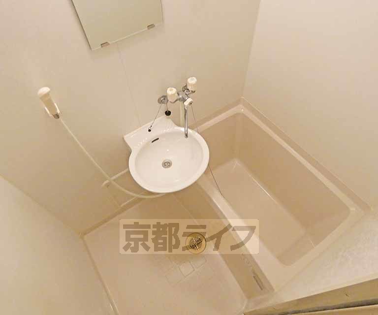 バス・シャワールーム　浴室です。