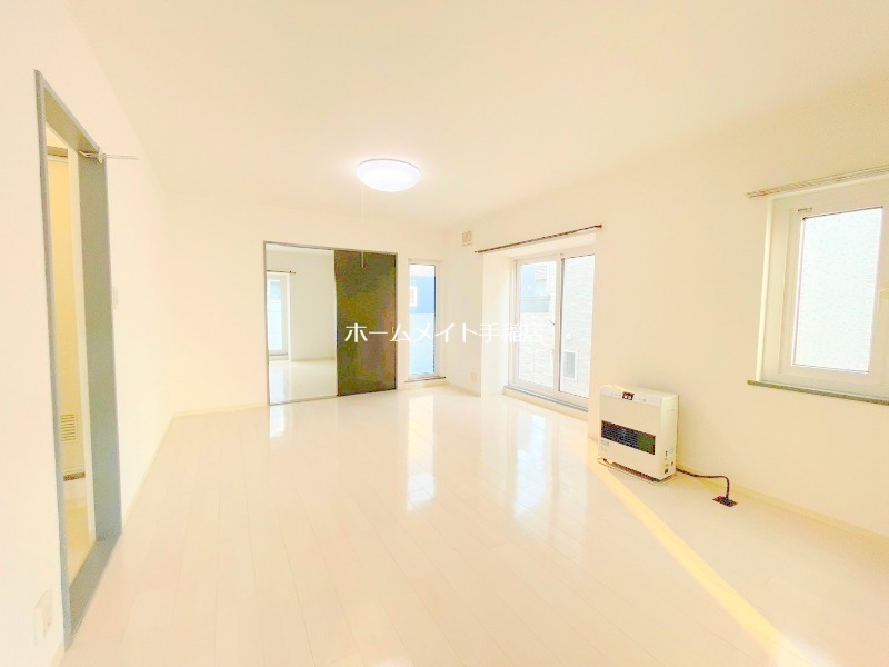 居室・リビング　明るいリビング♪