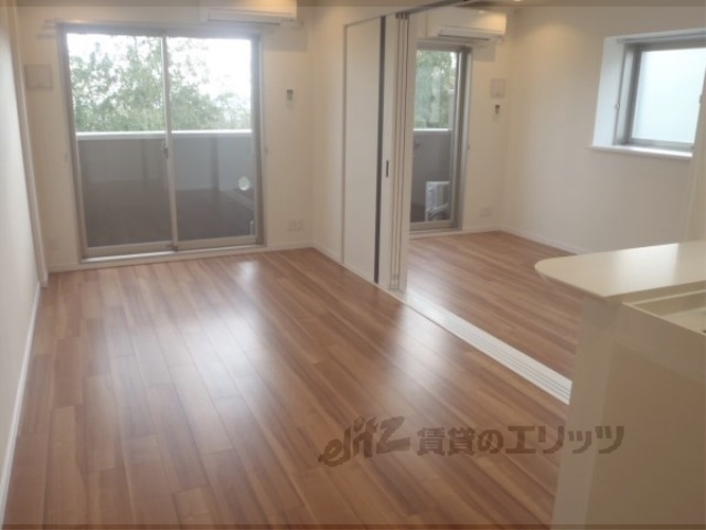 居室・リビング　リビング