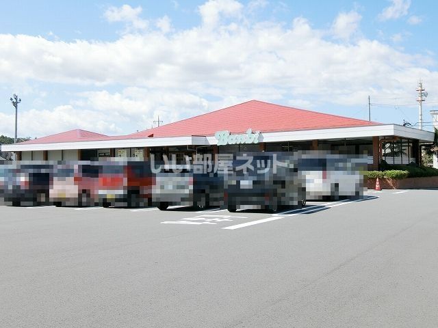 【ポルト・リヴェールIVの飲食店】