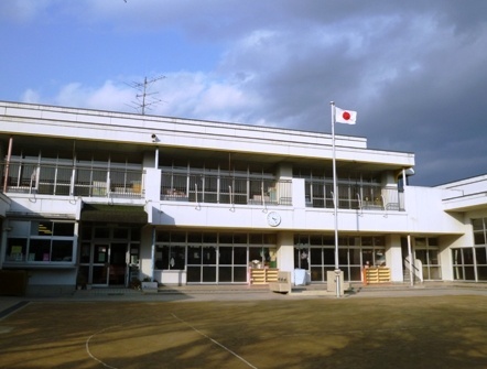 【ナビウッディ一宮マンションの幼稚園・保育園】