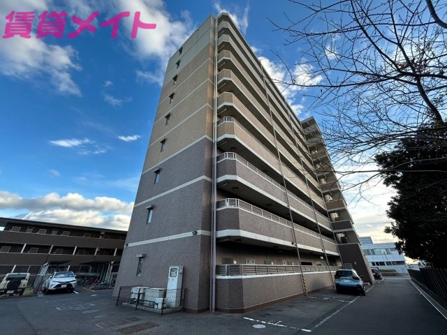 【津市江戸橋のマンションの建物外観】