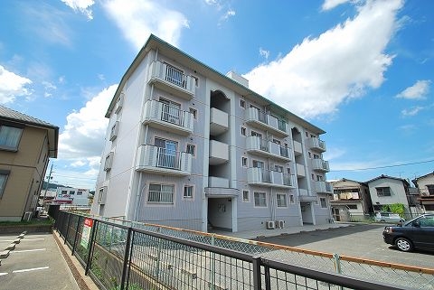 糟屋郡篠栗町大字尾仲のマンションの建物外観