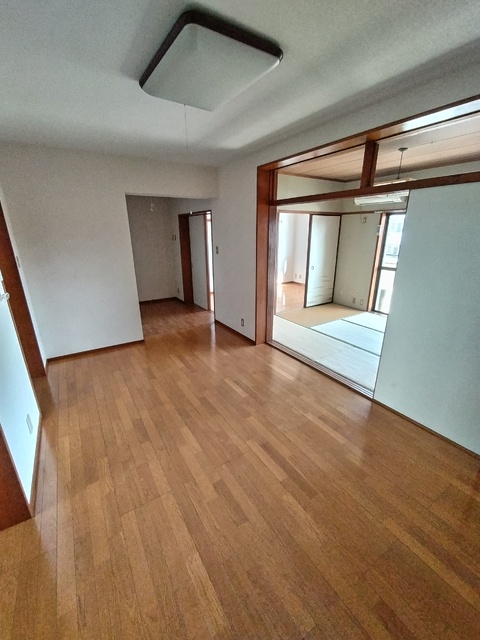 居室・リビング　※退去後清掃前のお写真です※