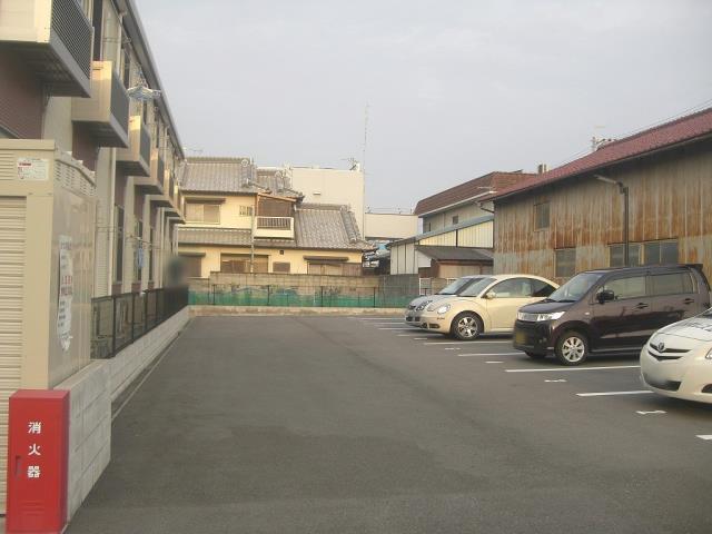 駐車場　駐車場