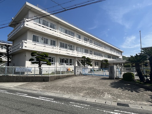 小学校　赤穂市立小学校尾崎小学校（小学校）まで1308m