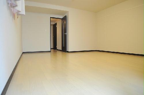 居室・リビング　1F洋室