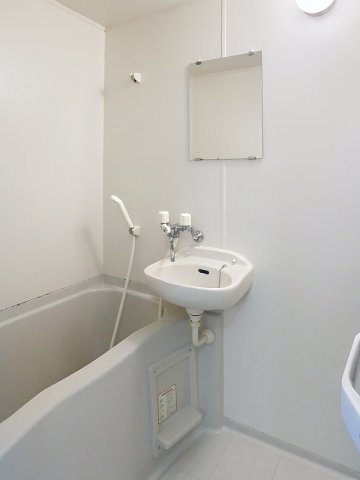 バス・シャワールーム　2025年7月撮影※現況を優先します。