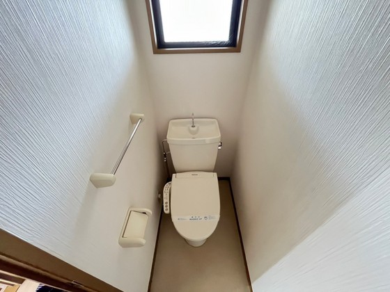 トイレ　※別号室のお写真です