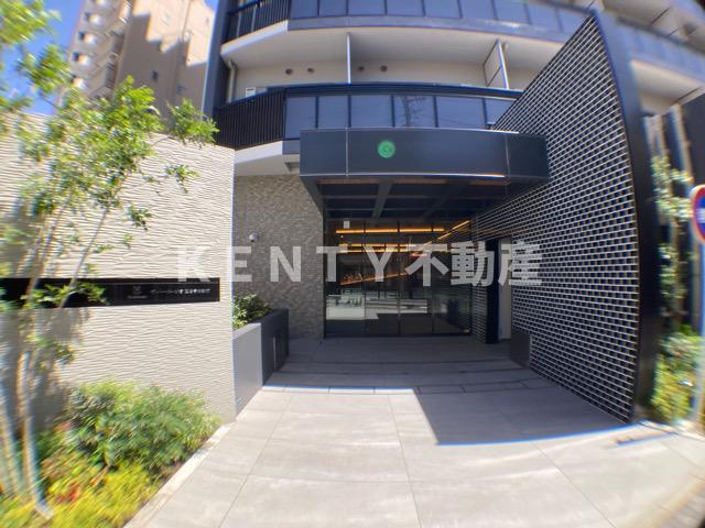 エントランス　ゆとりのあるエントランスです