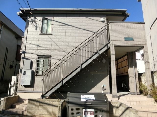 建物外観　２００８年竣工です