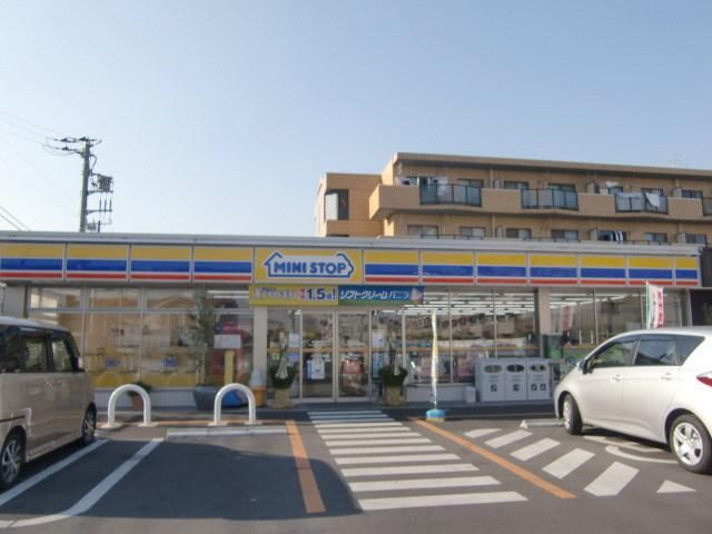 コンビニ　ミニストップ（コンビニ）まで421m