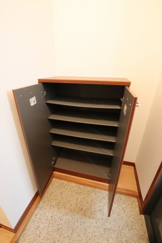 収納　シューズボックス