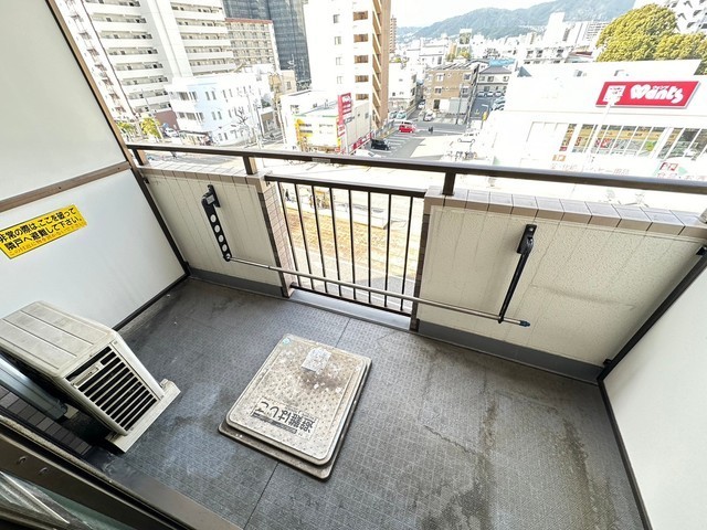 バルコニー　※他部屋の写真です。現況優先。
