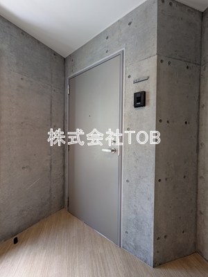 その他　玄関扉