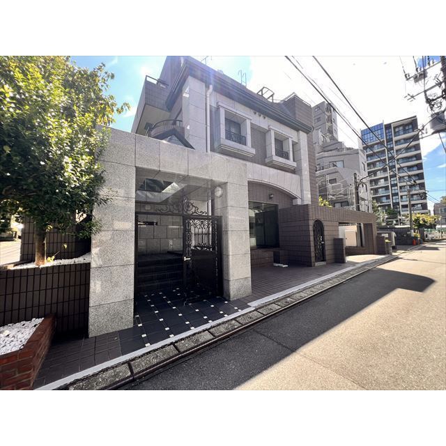 建物外観　エントランス