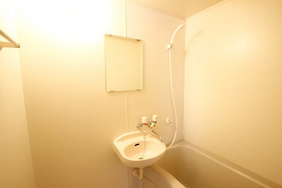 洗面設備　※別部屋の写真です