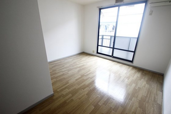 居室・リビング　※別部屋の写真です