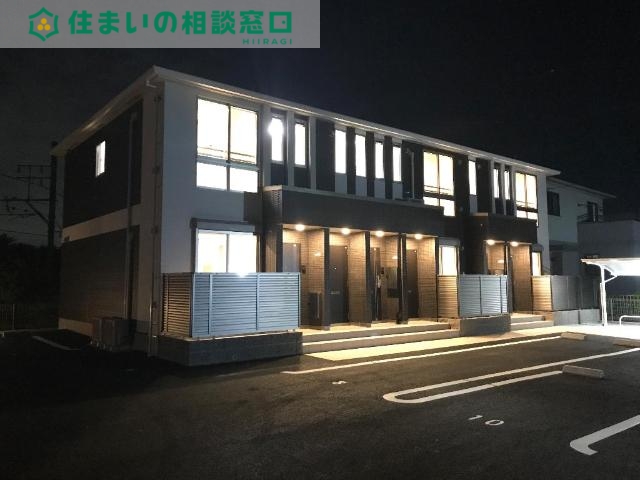 エントランス　外観写真（夜）