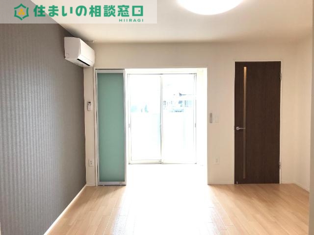 居室・リビング　室内