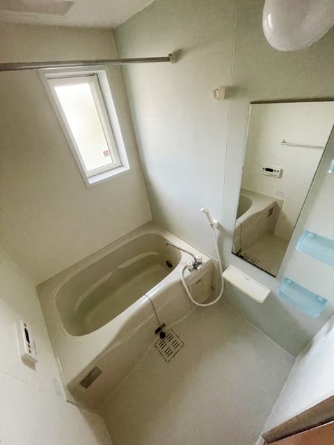 バス・シャワールーム　経済的な追焚付き