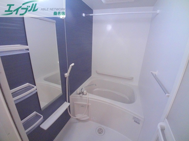 バス・シャワールーム　同物件別室の画像です