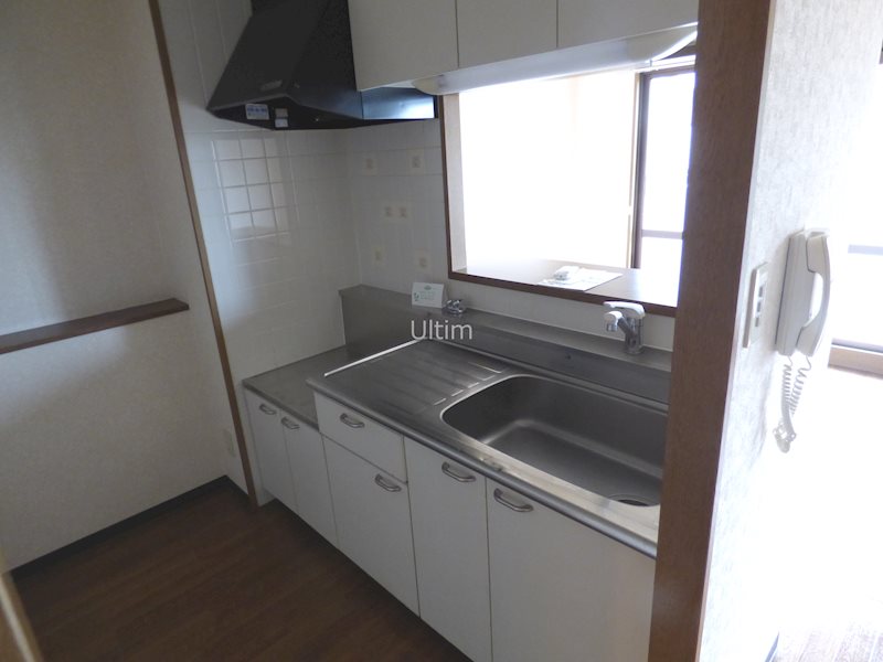 キッチン　※同タイプの他のお部屋です